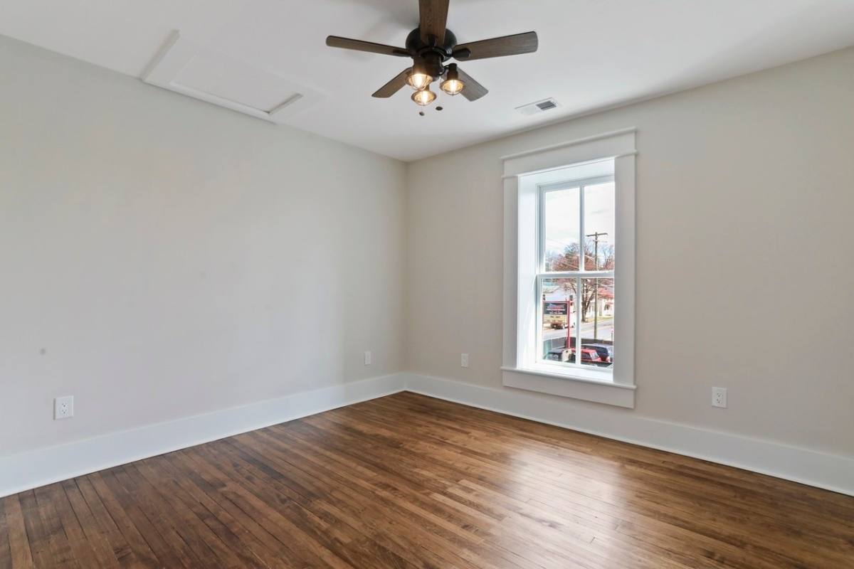 Apartment for rent at 302 N Mildred St #200, Charles Town, WV 25414