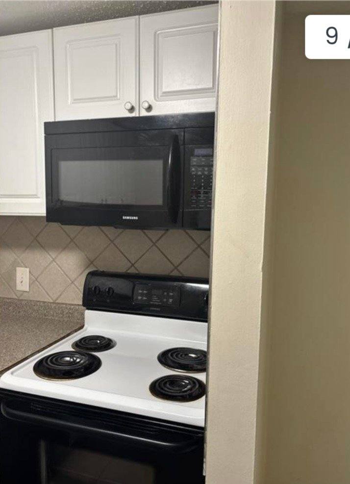 Apartment for rent at 20 Burgundy Hill Lane, Middletown, CT 06457