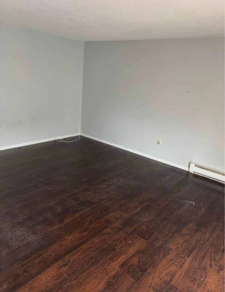 Apartment for rent at 135 Burgundy Hill Lane, Middletown, CT 06457