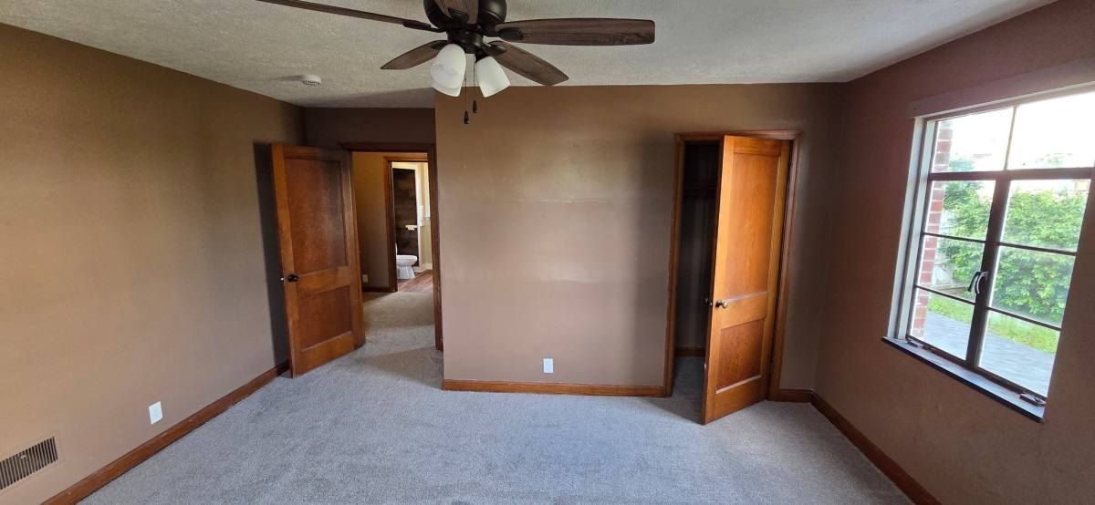 Apartment for rent at 153 E Walnut St, Lancaster, OH 43130