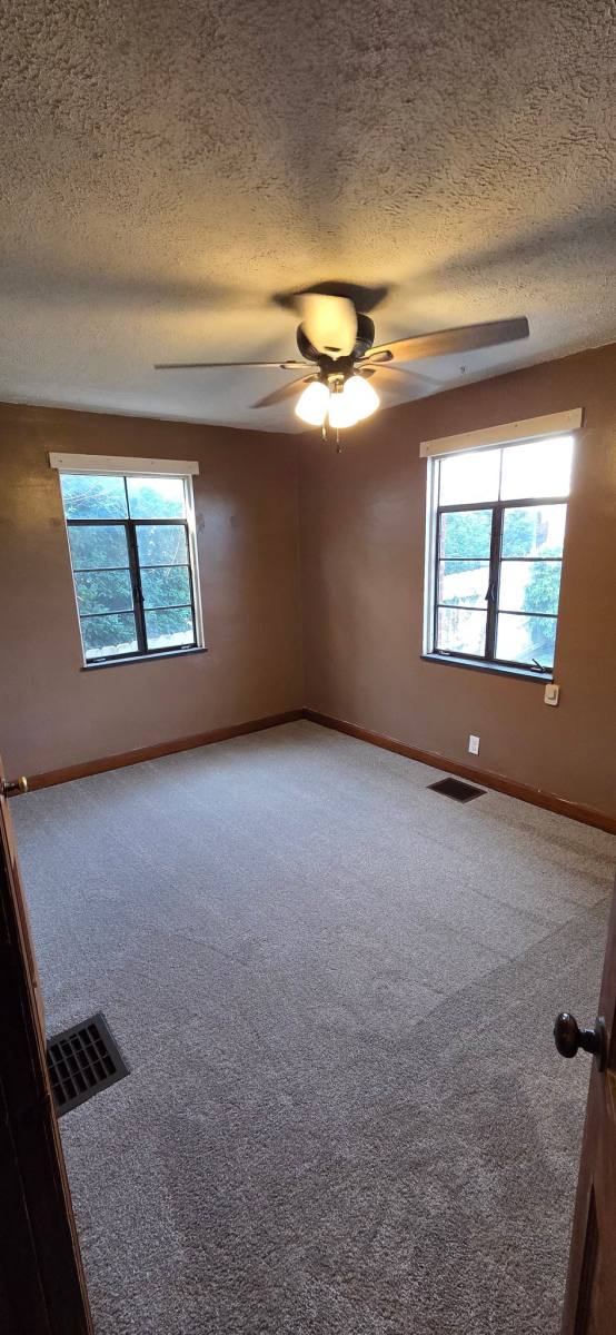 Apartment for rent at 153 E Walnut St, Lancaster, OH 43130