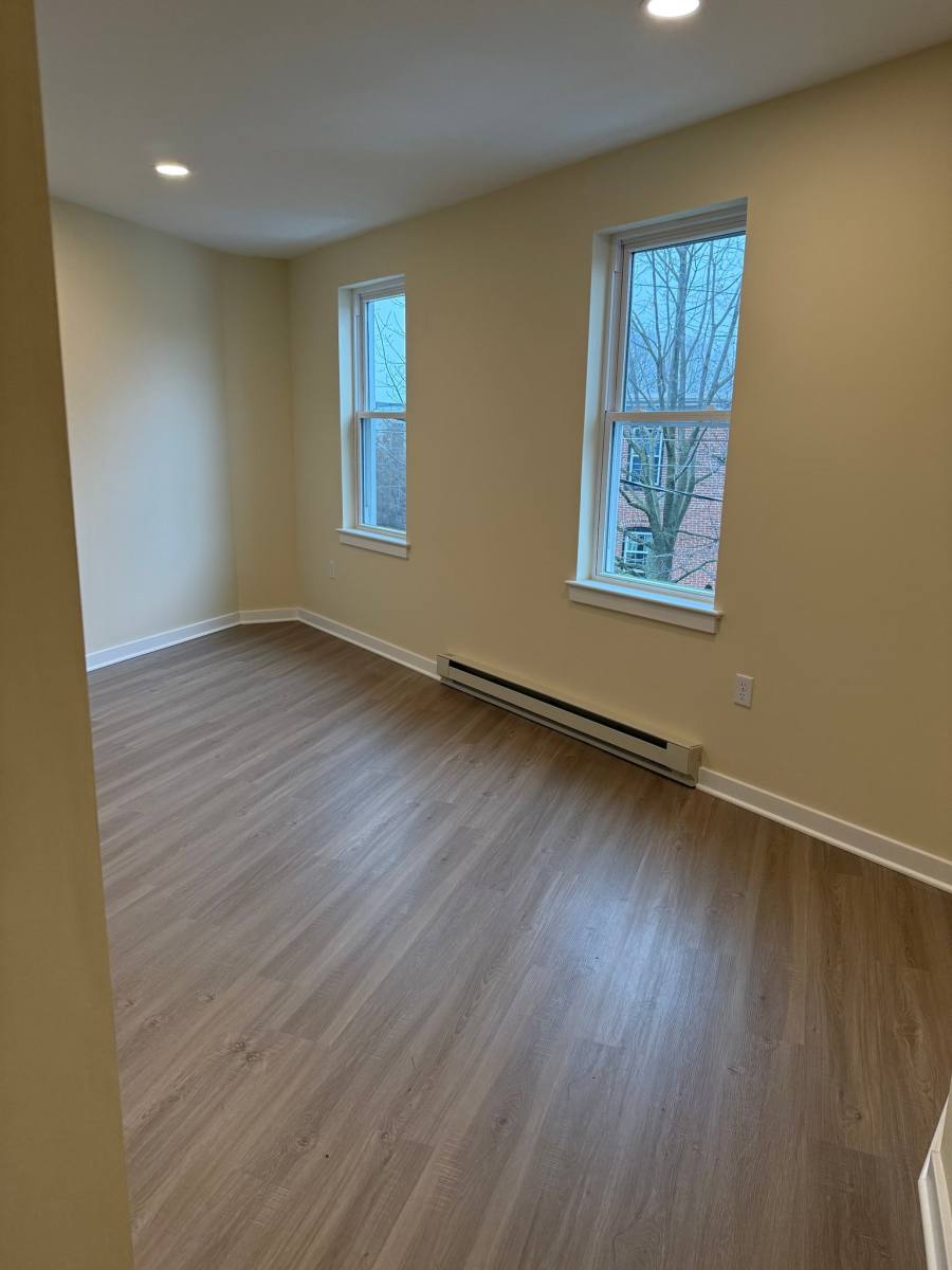Apartment for rent at 135 E Ross St - 2nd Floor, Lancaster, PA 17602