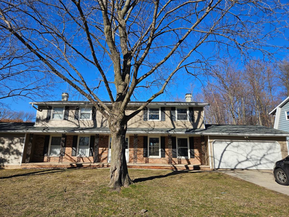 Townhouse for rent at 1403 Beech Tree Dr, Green Bay, WI 54304