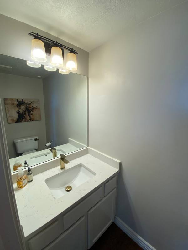 House for rent at 880 W 2310 N, Woods Cross, UT 84087