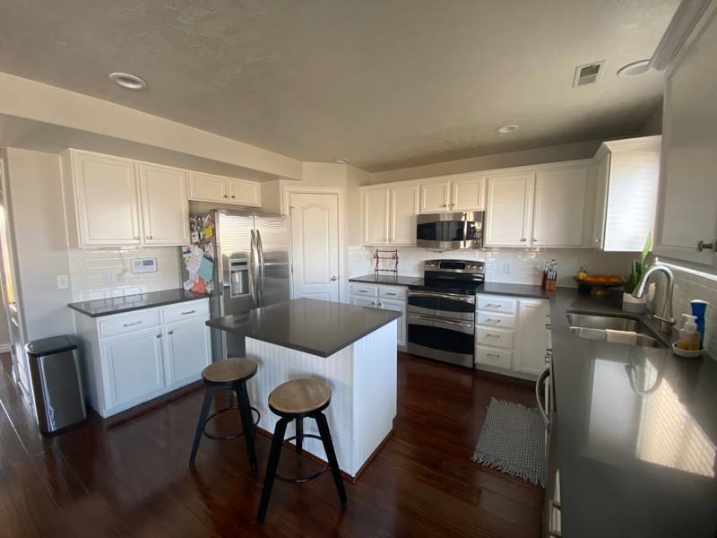 House for rent at 880 W 2310 N, Woods Cross, UT 84087