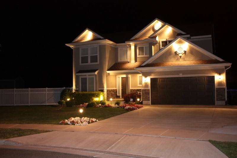 House for rent at 880 W 2310 N, Woods Cross, UT 84087