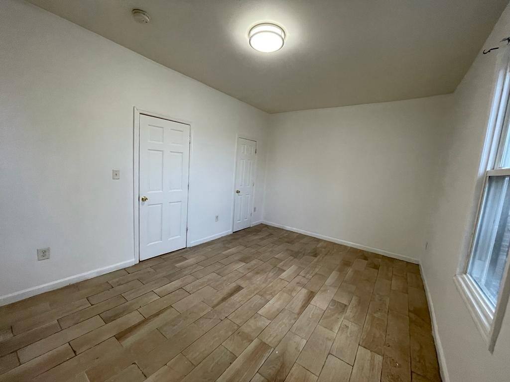 Apartment for rent at 218 Columbia Ave #1R, Irvington, NJ 07111