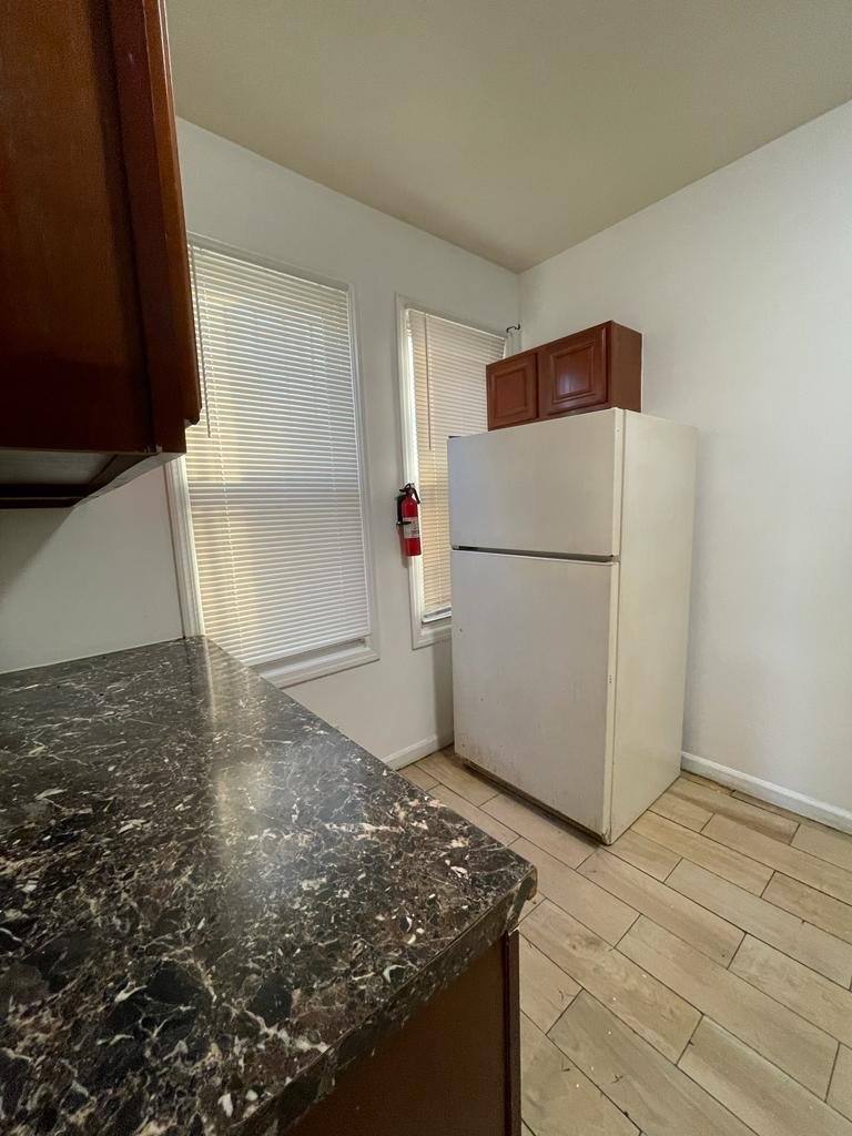 Apartment for rent at 218 Columbia Ave #1R, Irvington, NJ 07111