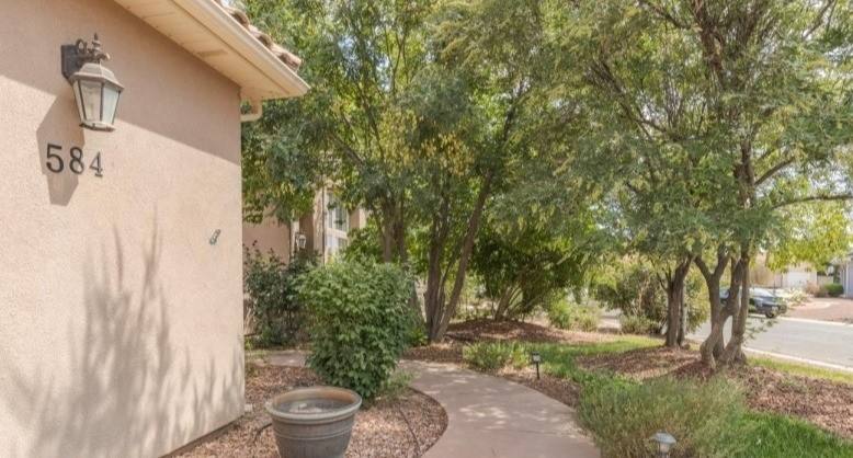 Apartment for rent at 584 W Mariposa Dr, Washington, UT 84780