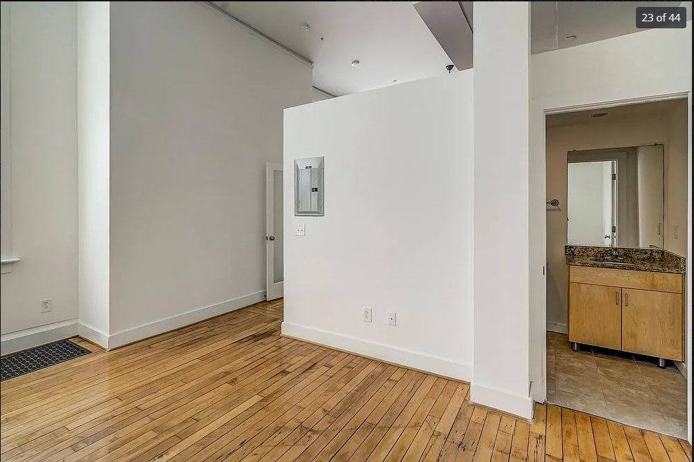 Apartment for rent at 141 E Wythe St, Petersburg, VA 23803