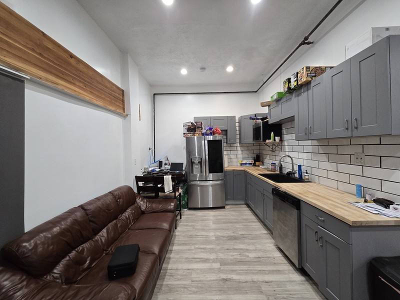 Apartment for rent at 918 E 3385 S #5, Salt Lake City, UT 84106