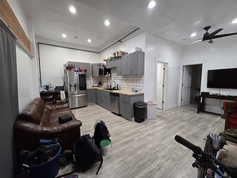 Apartment for rent at 918 E 3385 S #5, Salt Lake City, UT 84106