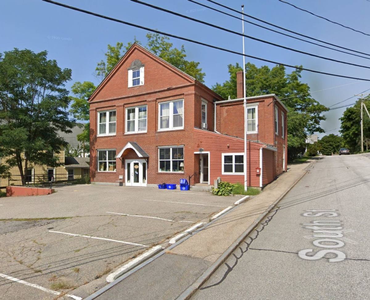 Apartment for rent at 178 Main St #2, Newmarket, NH 03857