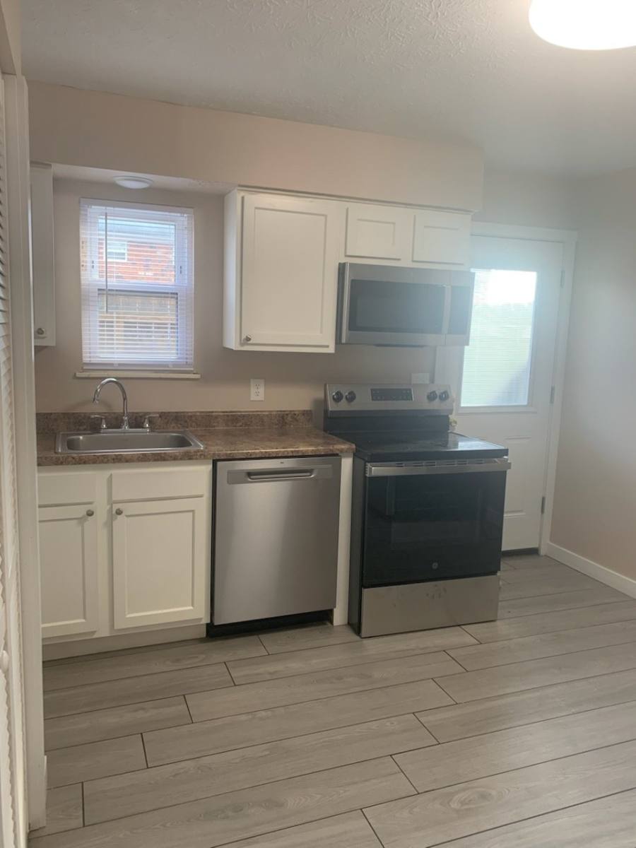 Townhouse for rent at 4794 Rossmoor Place, Columbus, OH 43220