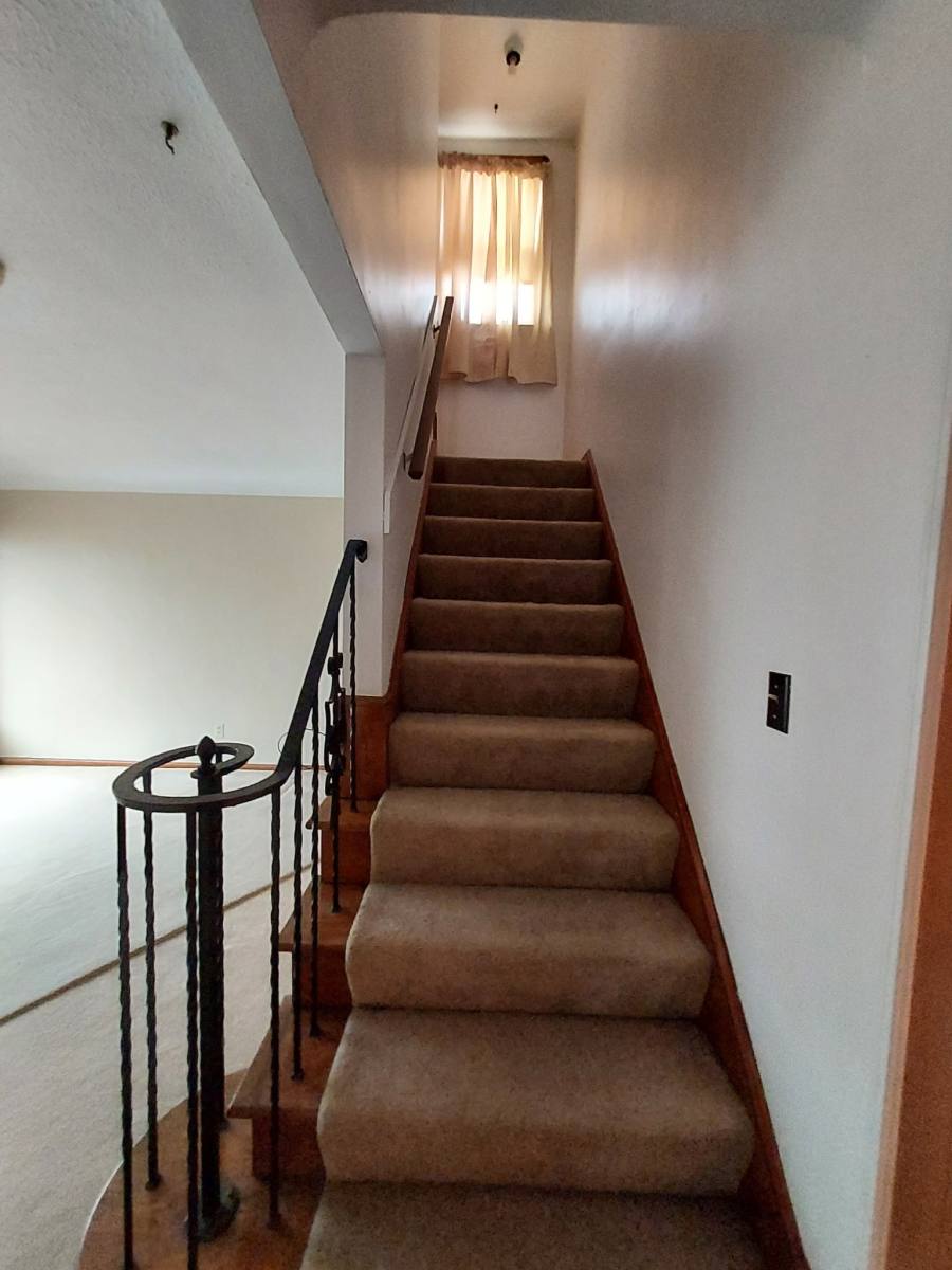 House for rent at 17488 McCracken Rd, Maple Heights, OH 44137