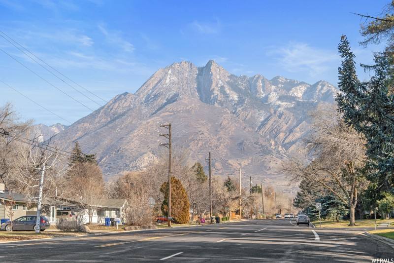 Apartment for rent at 5590 S Edgewood Dr #2, Salt Lake City, UT 84117