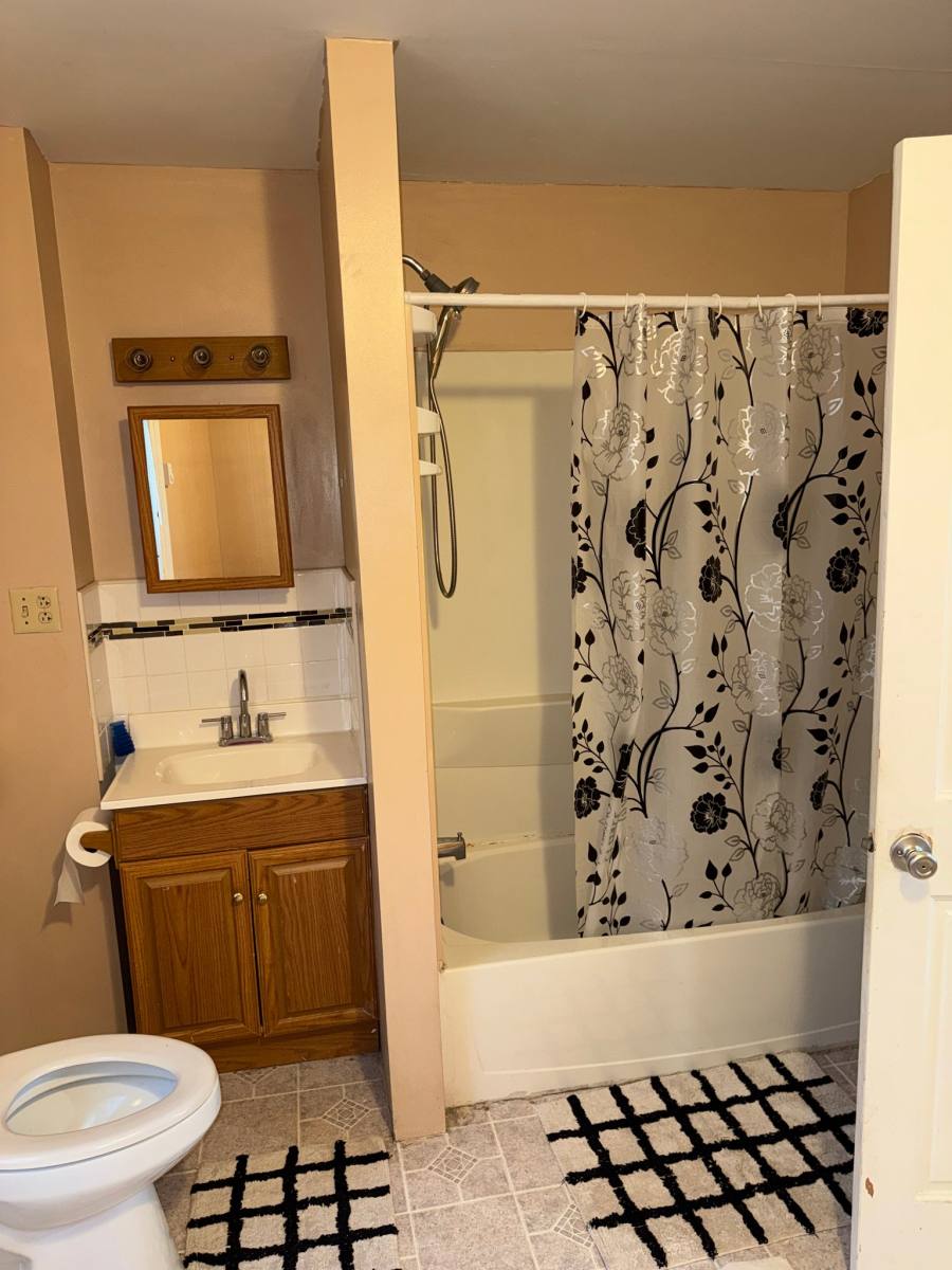 Apartment for rent at 745 5th Ave #2, Troy, NY 12182