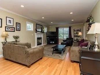 House for rent at 409 Lincoln St, Waltham, MA 02451