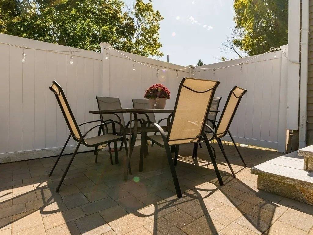 House for rent at 409 Lincoln St, Waltham, MA 02451
