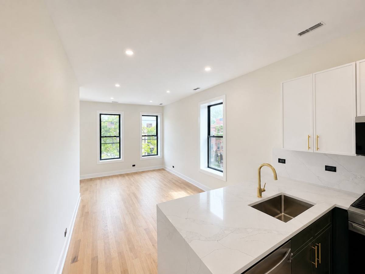 Apartment for rent at 1416 N Maplewood #4, Chicago, IL 60622