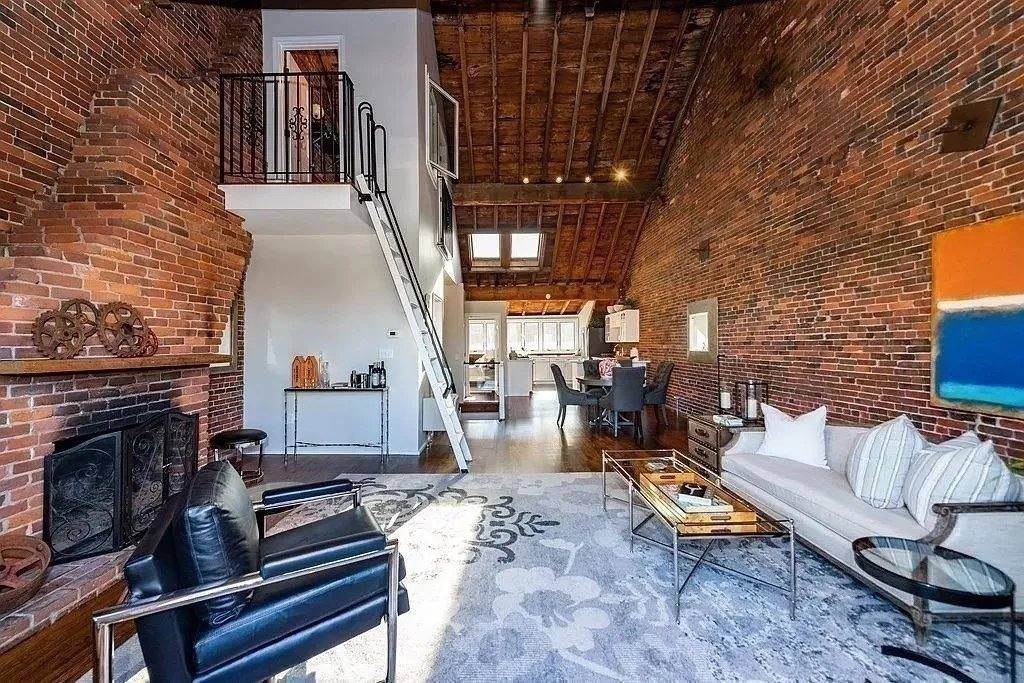 Apartment for rent at 57 Fulton St #10, Boston, MA 02109