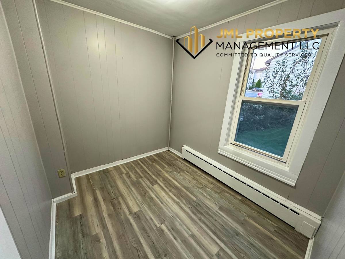 Apartment for rent at 58 Edgemond St #1E, Fall River, MA 02723