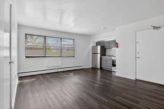 Apartment for rent at 9-11 Sanhican Dr #B4, Trenton, NJ 08618