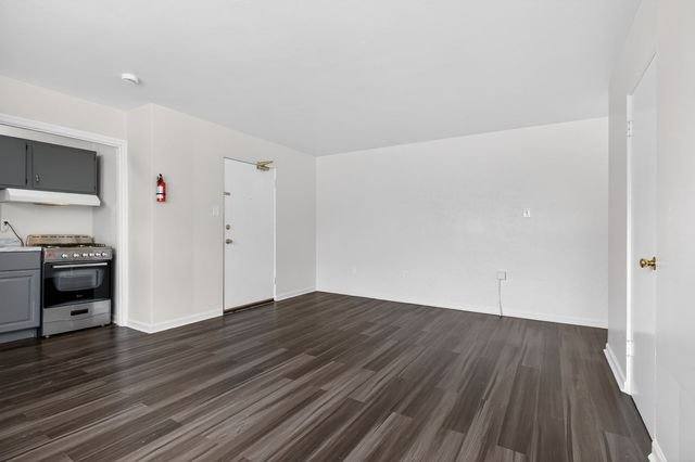 Apartment for rent at 9-11 Sanhican Dr #A2, Trenton, NJ 08618