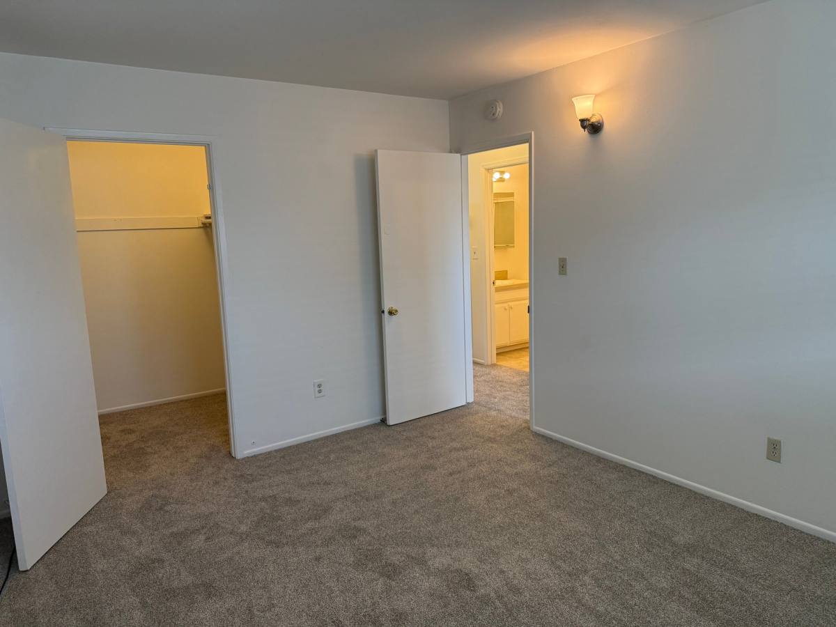 Apartment for rent at 2324 C England St #C, Huntington Beach, CA 92648