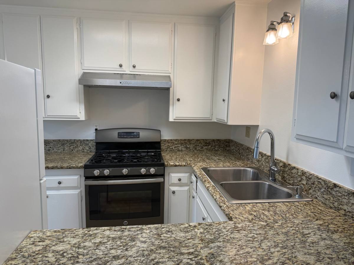 Apartment for rent at 2324 C England St #C, Huntington Beach, CA 92648