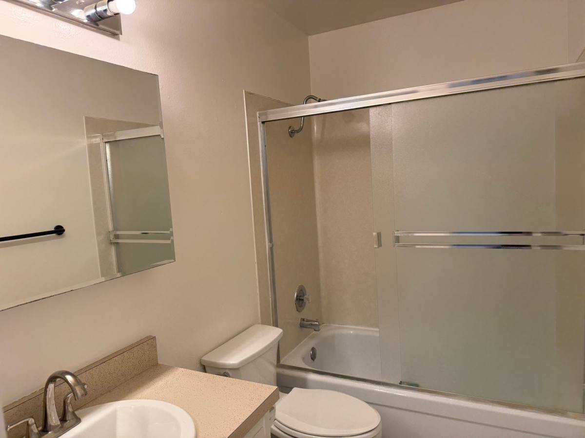 Apartment for rent at 2324 C England St #C, Huntington Beach, CA 92648