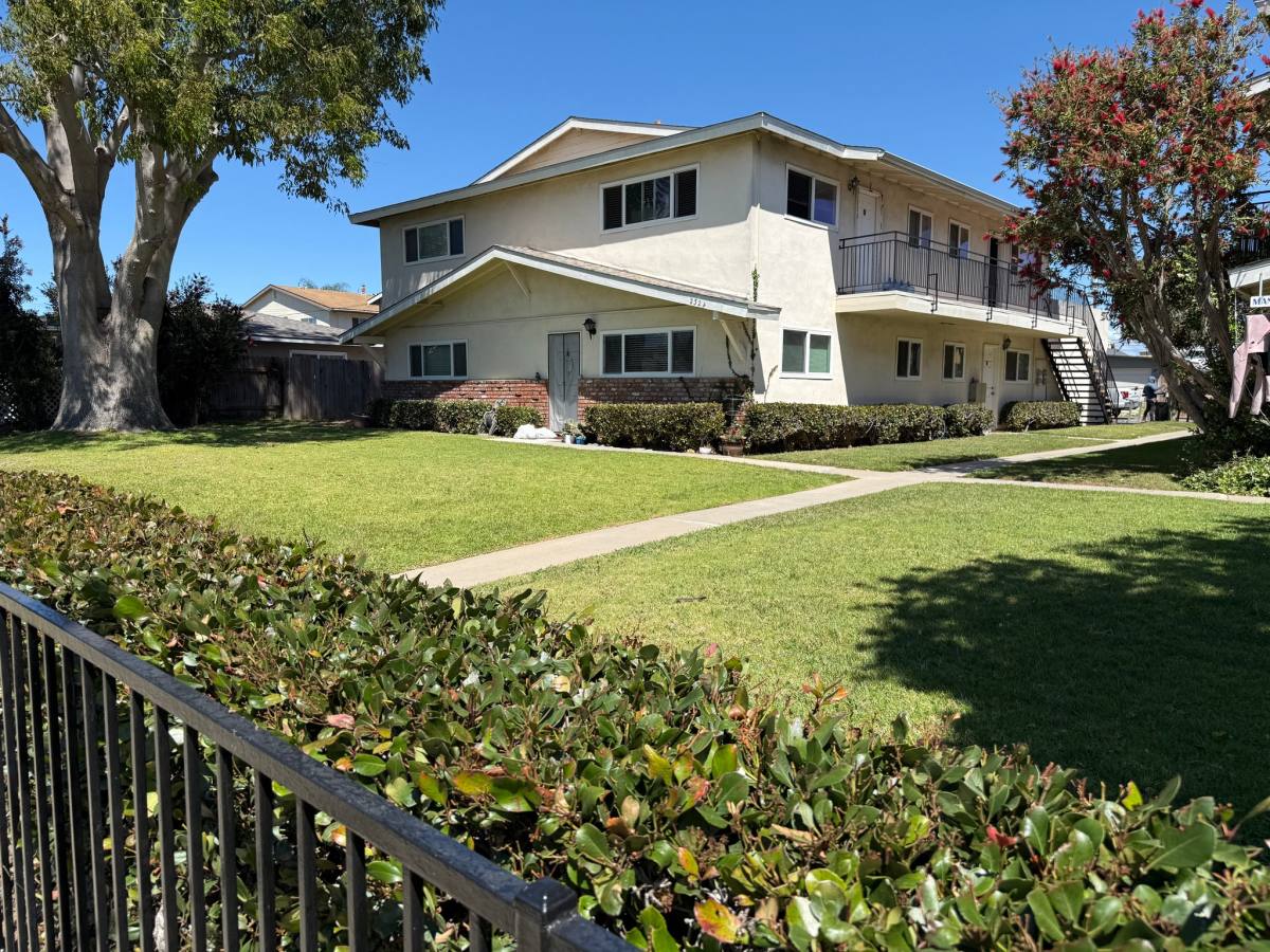 Apartment for rent at 2324 C England St #C, Huntington Beach, CA 92648