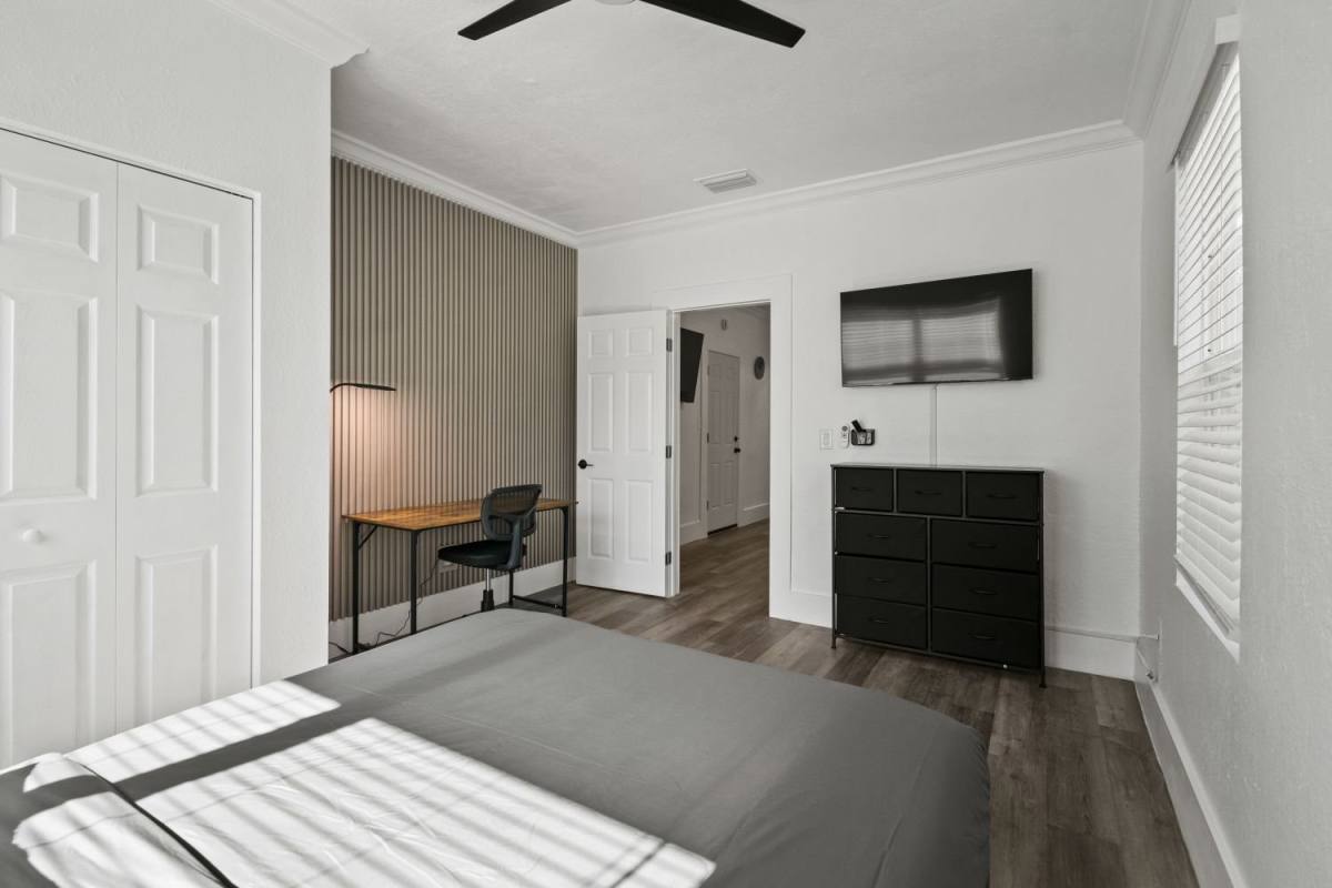 Apartment for rent at 806 E Chelsea St #4, Tampa, FL 33603