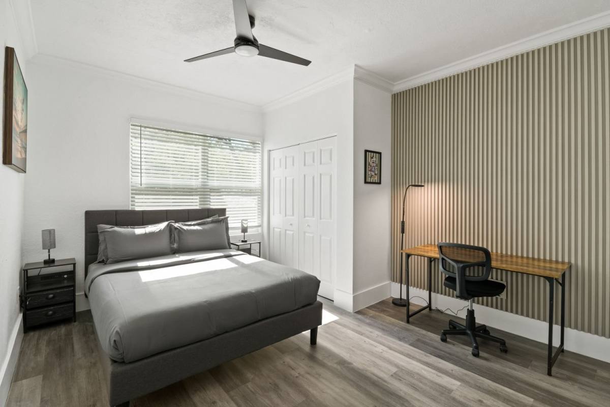 Apartment for rent at 806 E Chelsea St #4, Tampa, FL 33603