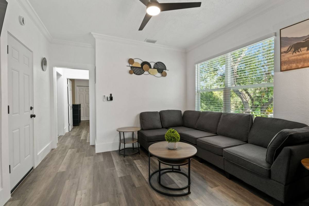 Apartment for rent at 806 E Chelsea St #4, Tampa, FL 33603