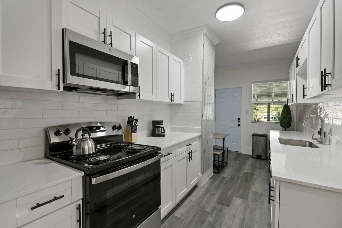 Apartment for rent at 806 E Chelsea St #4, Tampa, FL 33603