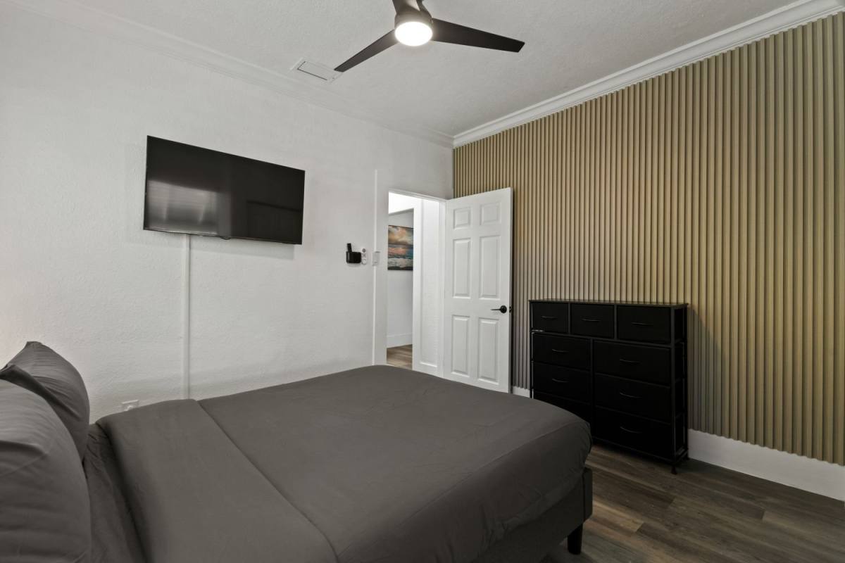 Apartment for rent at 806 E Chelsea St #4, Tampa, FL 33603