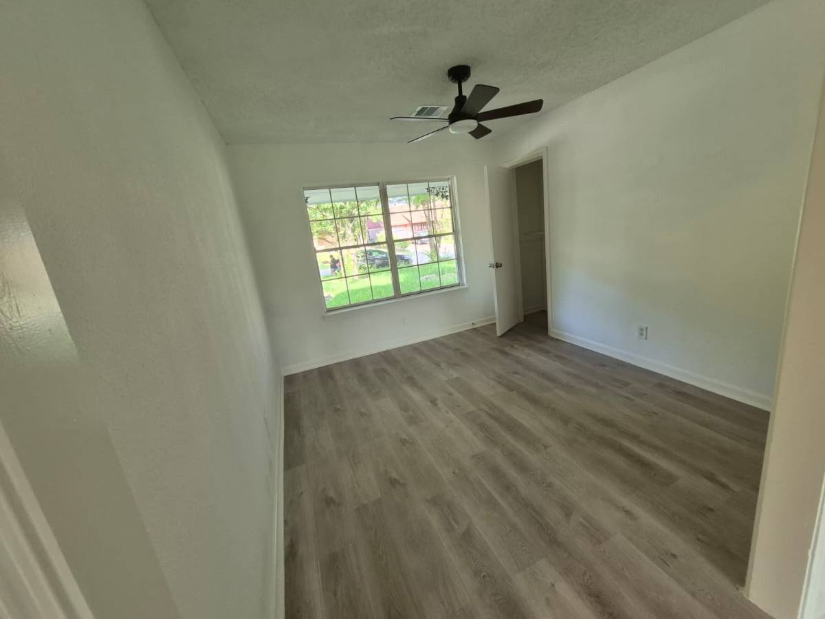 House for rent at 10221 Bretton Dr, Houston, TX 77016
