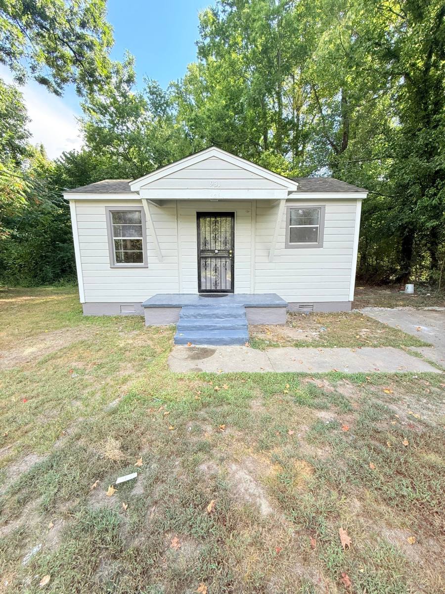 House for rent at 931 Calvin Rd, Memphis, TN 38109