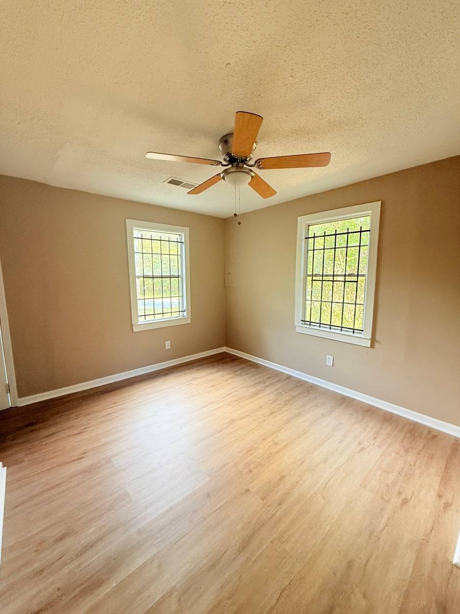 House for rent at 931 Calvin Rd, Memphis, TN 38109