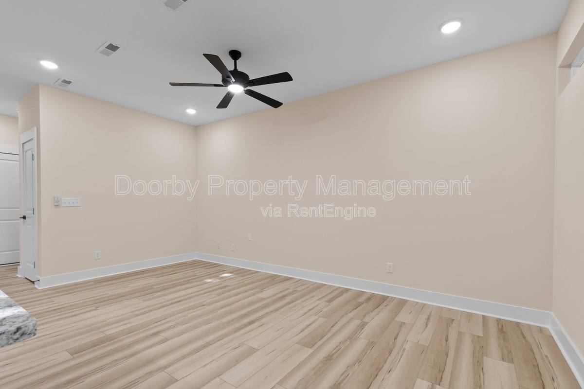 Townhouse for rent at 436 Wayne Ave, Chattanooga, TN 37405