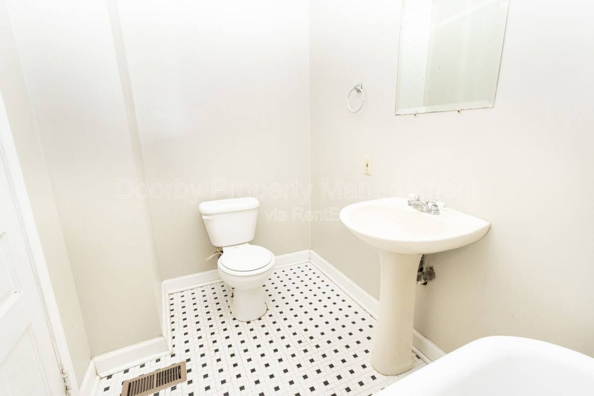 Apartment for rent at 318 Tremont St #2, Chattanooga, TN 37405