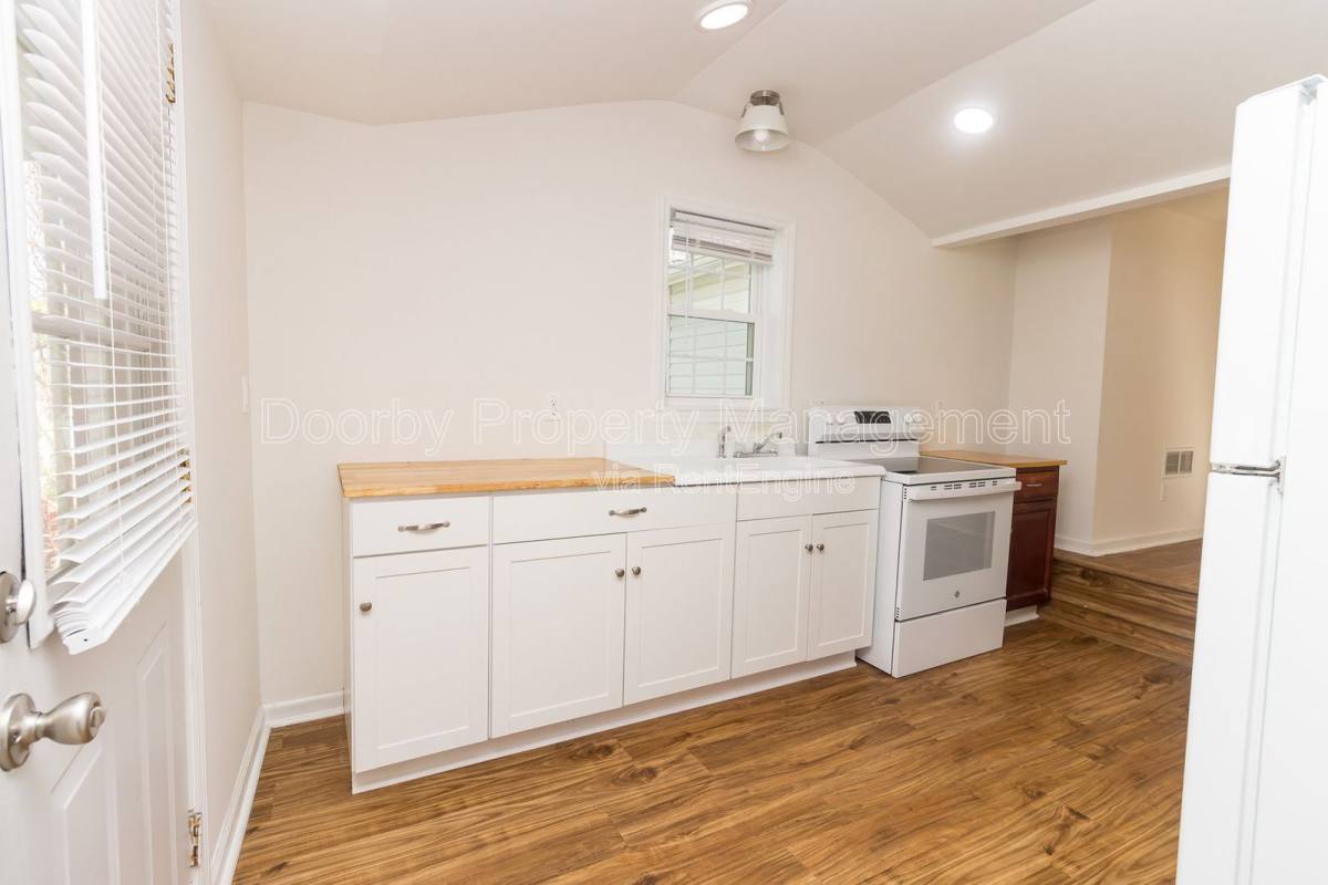 Apartment for rent at 2602 14th Ave #B, Chattanooga, TN 37407
