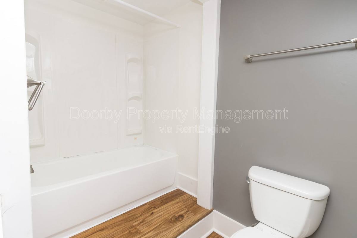 Apartment for rent at 2602 14th Ave #B, Chattanooga, TN 37407