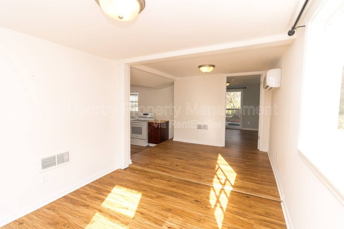 Apartment for rent at 2602 14th Ave #B, Chattanooga, TN 37407