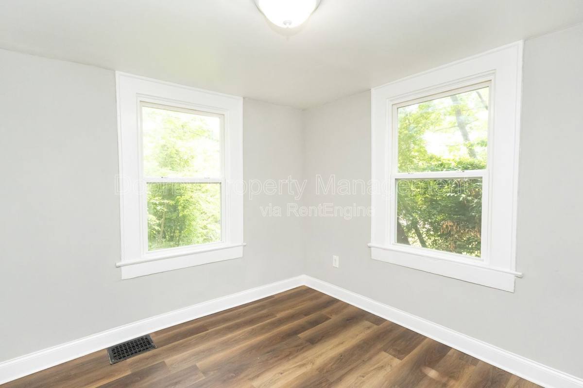 House for rent at 1812 John Ross Rd, Chattanooga, TN 37412