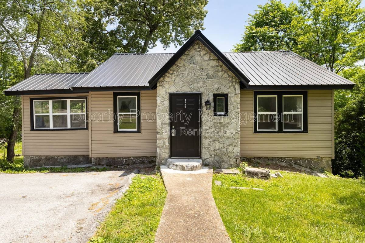 House for rent at 1812 John Ross Rd, Chattanooga, TN 37412