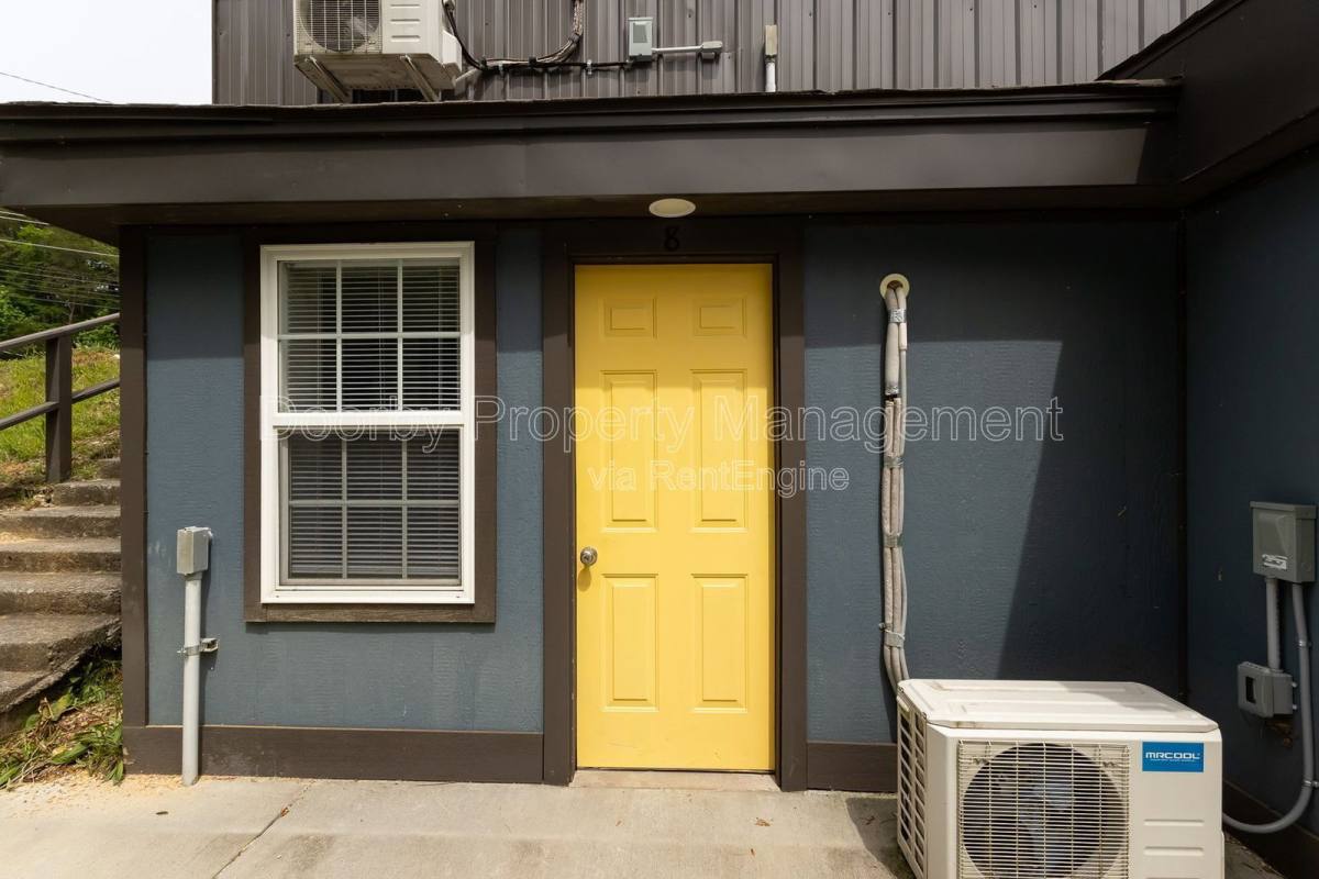 Apartment for rent at 5640 US-41 #8, Jasper, TN 37347