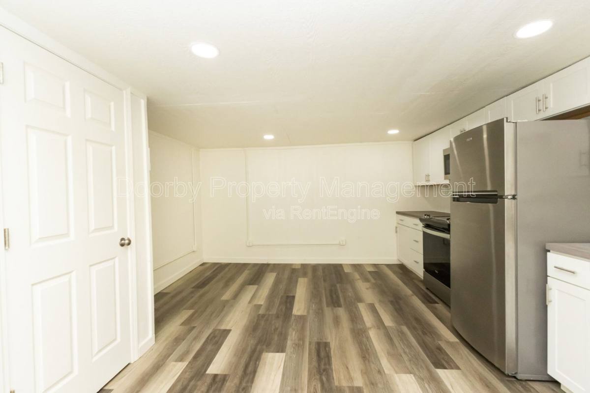 Apartment for rent at 5640 US-41 #8, Jasper, TN 37347