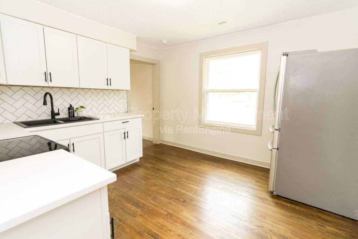 Apartment for rent at 804 Grandview Ave #B, Chattanooga, TN 37405
